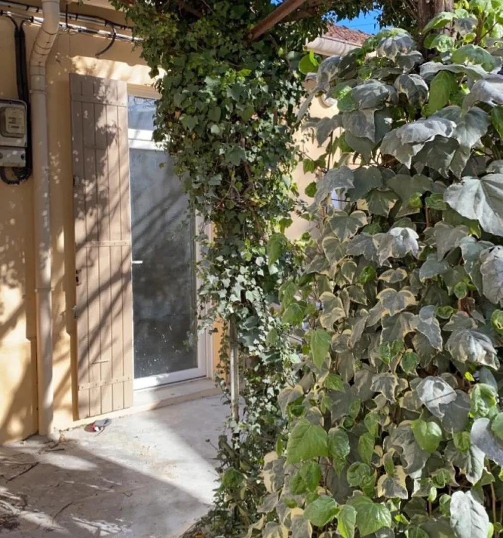 Appartement Renove 4 Personnes Avignon 0*,  France